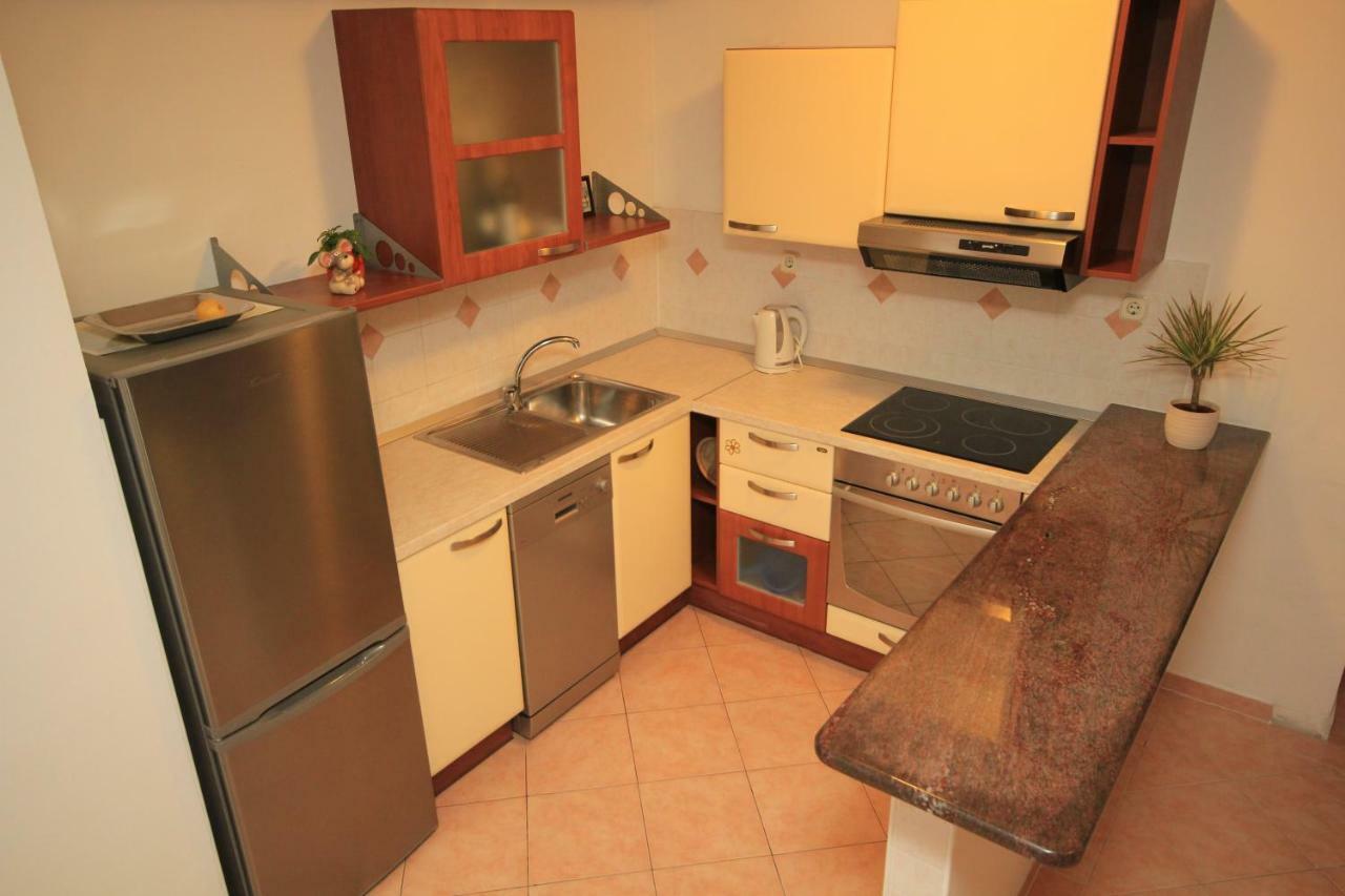 Comfort Sea View Apartment With Parking And Two Bedrooms Baška Voda المظهر الخارجي الصورة