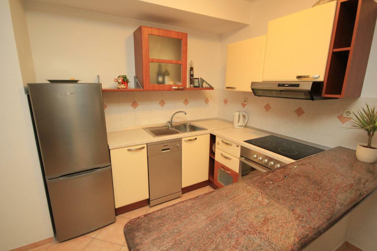 Comfort Sea View Apartment With Parking And Two Bedrooms Baška Voda المظهر الخارجي الصورة